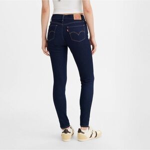 Levis | 720 high Rise Super Skinny Dark Wash Size 27